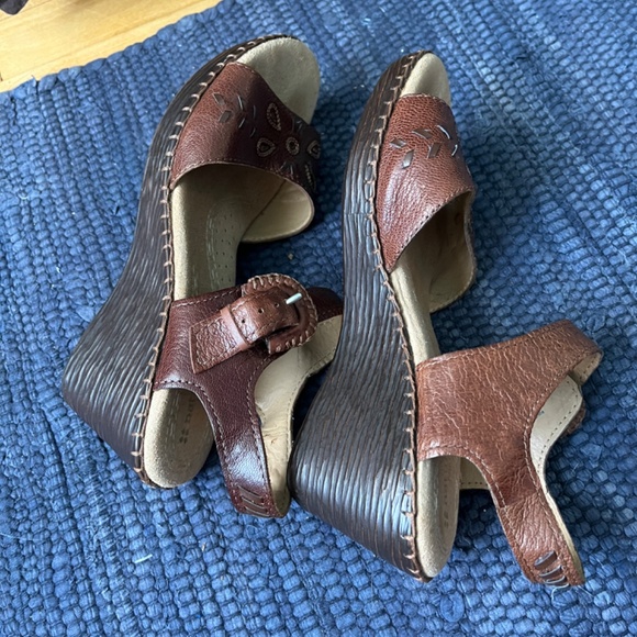 Naturalizer N5 Comfort Dalia Woven Wedge Sandal, 7.5 Wide - Picture 8 of 11